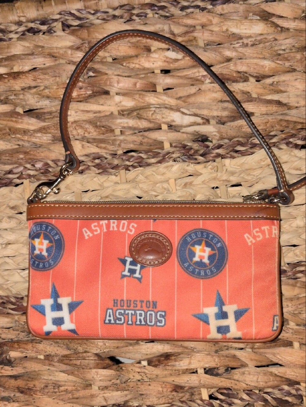 Dooney & Bourke Orange Houston Astros Logo Wristlet - Picture 2 of 6